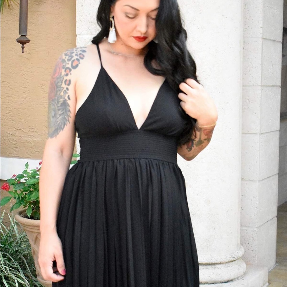 Black Maxi Dress With Pleating - Picture 3 of 3